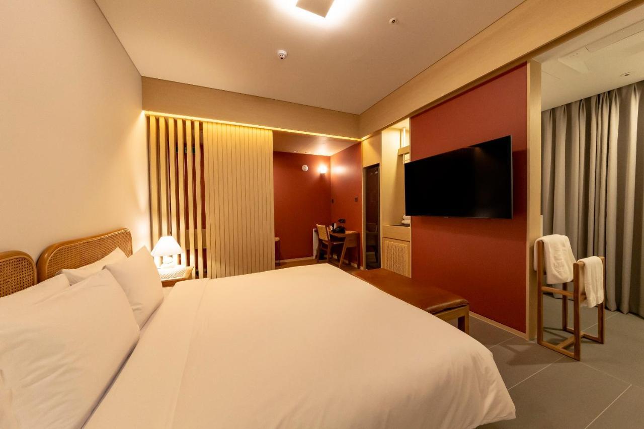 Hound Hotel Haeundae Signature Puszan Kültér fotó