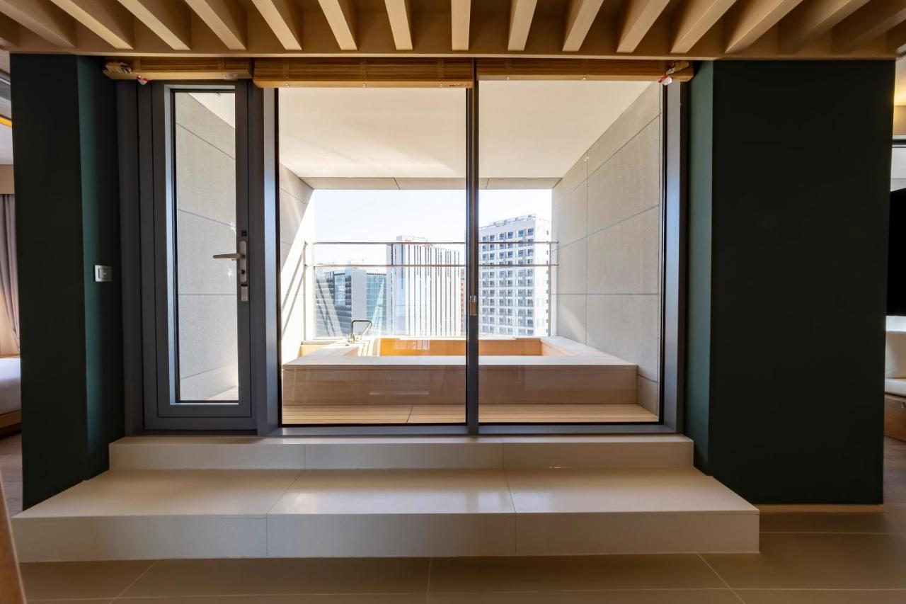 Hound Hotel Haeundae Signature Puszan Kültér fotó